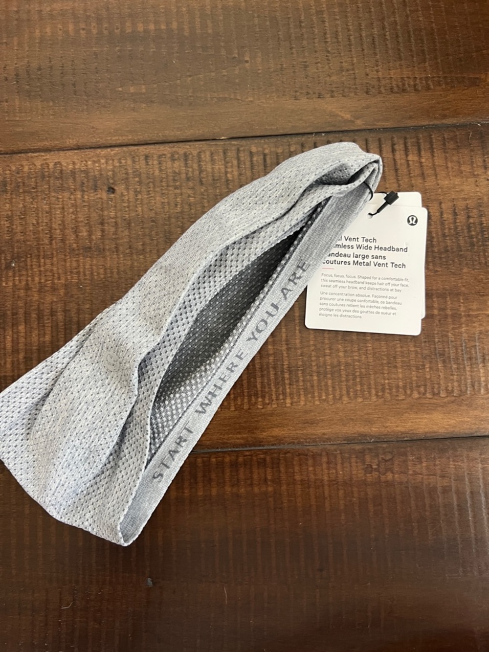NWT lululemon Metal Vent Tech Seamless Wide Headband in Light Gray